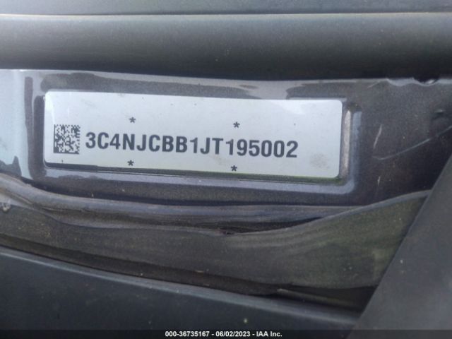 3C4NJCBB1JT195002 Jeep Compass Latitude