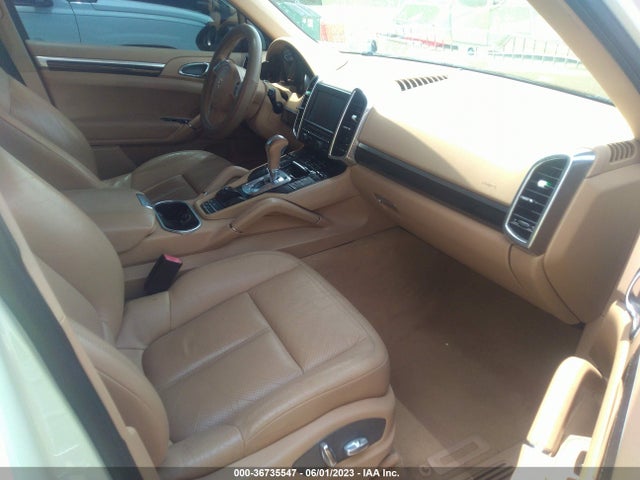 2011 PORSCHE CAYENNE WP1AA2A29BLA08725 Photo 4