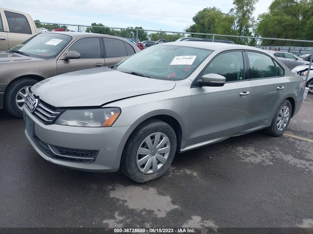 2013 VOLKSWAGEN PASSAT S VIN: 1VWAP7A32DC040387