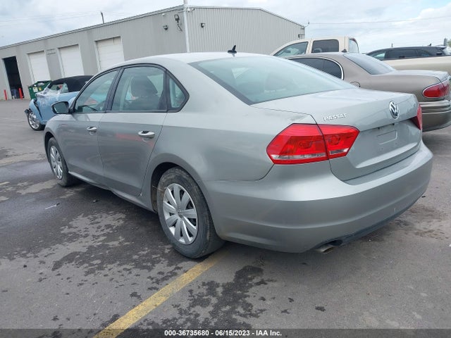 2013 VOLKSWAGEN PASSAT S VIN: 1VWAP7A32DC040387