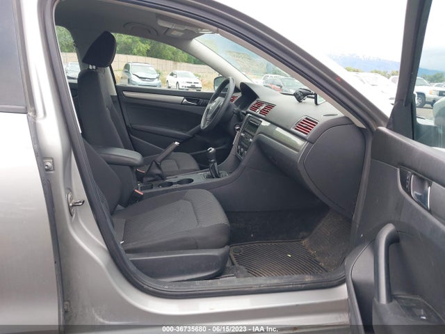 2013 VOLKSWAGEN PASSAT S VIN: 1VWAP7A32DC040387