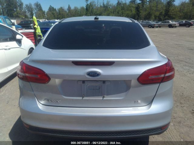1FADP3F21HL348266 Ford FOCUS SE