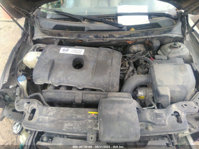 2011 VOLVO XC90 I6 VIN: YV4952CZ6B1590536