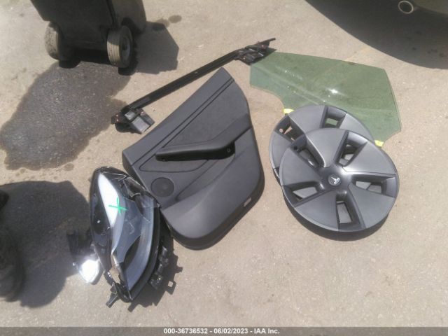 5YJ3E1EA1PF557503 Tesla MODEL 3