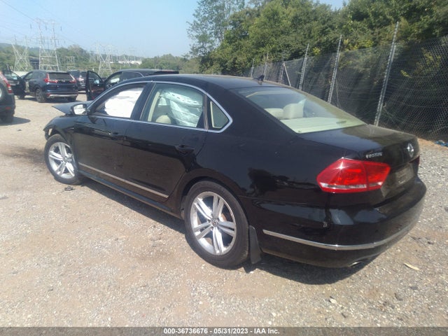 1VWBT7A30FC061452 Volkswagen Passat 1.8t Se W/sunroof & Nav