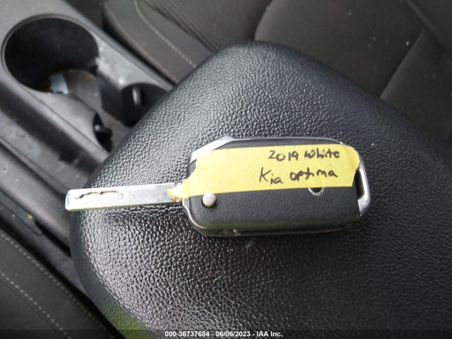 2020 KIA FORTE LXS VIN: 3KPF24AD9LE154571