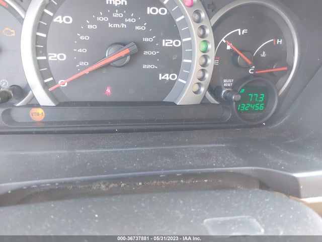 2004 HONDA PILOT EX VIN: 2HKYF18424H580262