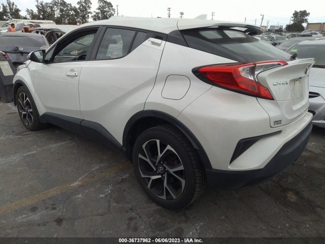 Toyota C-HR XLE 2018 NMTKHMBX4JR001622 Image 3