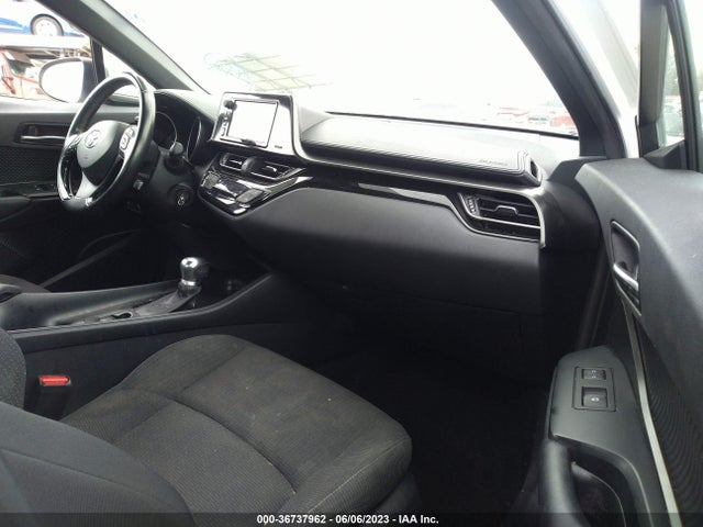 Toyota C-HR XLE 2018 NMTKHMBX4JR001622 Image 5
