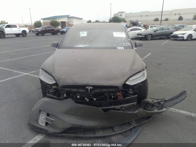 2021 Tesla Model X, VIN: 5YJXCBE20MF325430