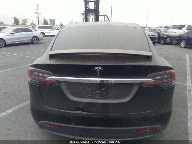 2021 Tesla Model X, VIN: 5YJXCBE20MF325430
