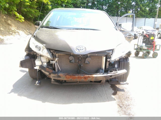 2012 TOYOTA SIENNA XLE VIN: 5TDDK3DC8CS043584