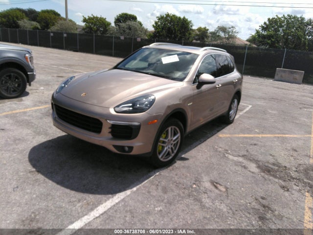 2017 Porsche Cayenne, VIN: WP1AE2A22HLA75373