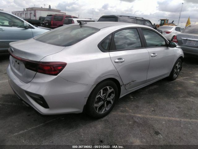 3KPF24ADXME406233 KIA Forte Lxs