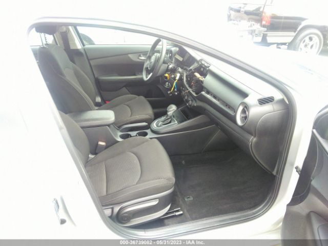 3KPF24ADXME406233 KIA Forte Lxs