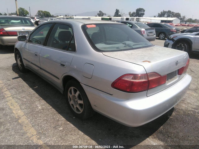 2000 HONDA ACCORD SDN LX VIN: 3HGCG6651YG700343