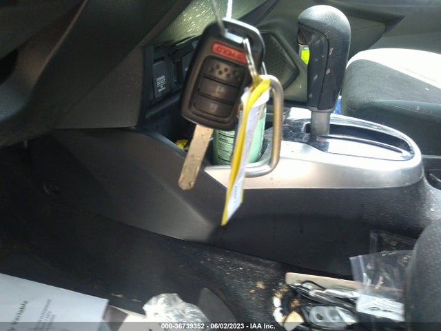 Honda FIT LX 2017 3HGGK5H55HM709460 Image 3