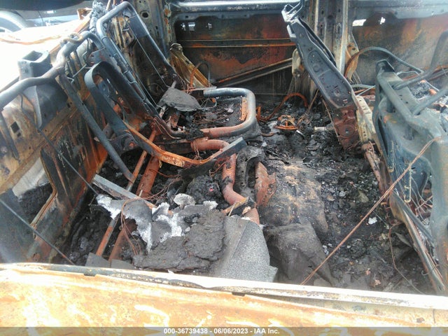 1C6RR7LT3KS613997 RAM 1500 Classic Slt