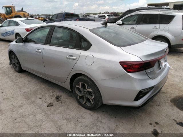 3KPF24AD1ME338341 KIA Forte Lxs