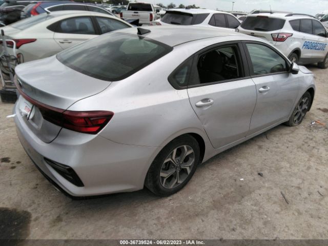 3KPF24AD1ME338341 KIA Forte Lxs
