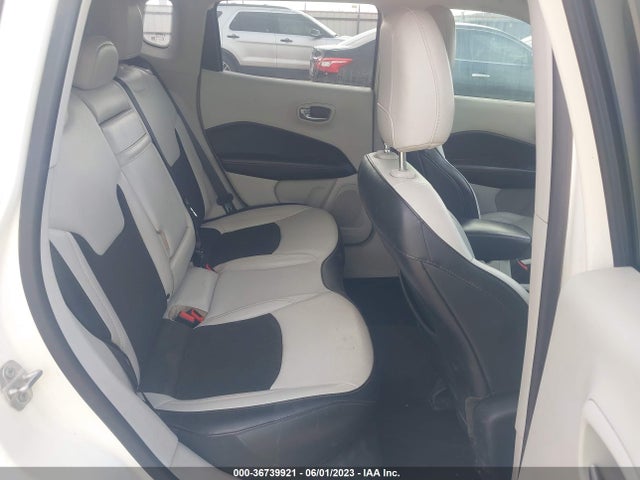 3C4NJCBB7KT762945 Jeep Compass Latitude