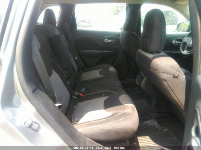 1C4PJMAB2GW197960 Jeep Cherokee Sport