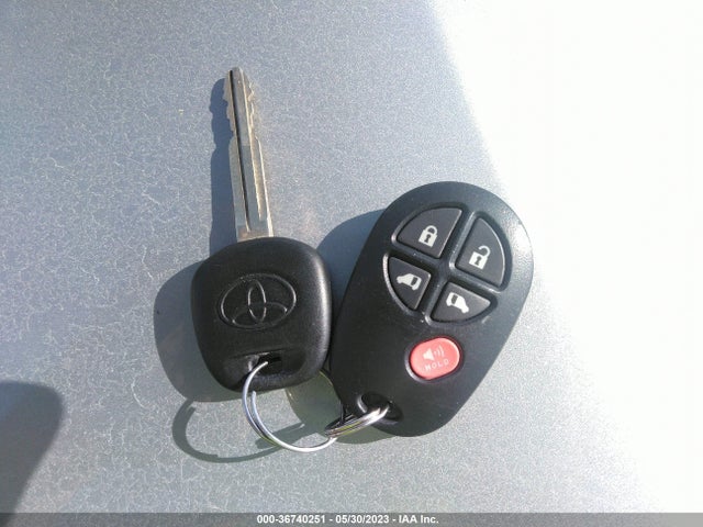Toyota SIENNA LE 2015 5TDKK3DC8FS640908 Image 3