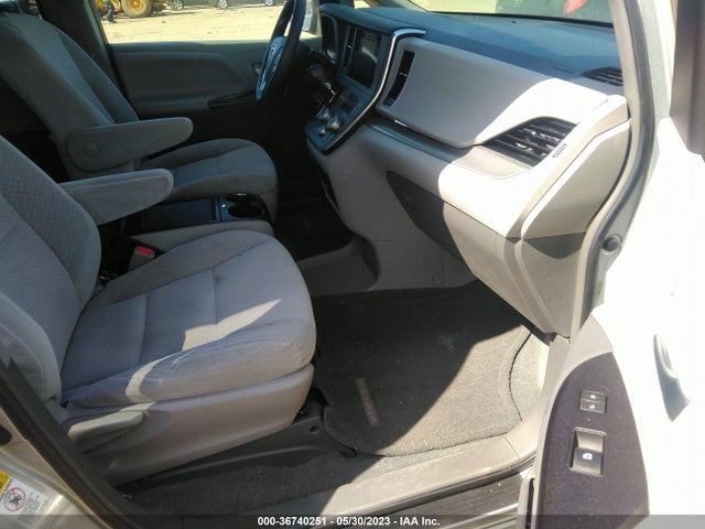Toyota SIENNA LE 2015 5TDKK3DC8FS640908 Image 6