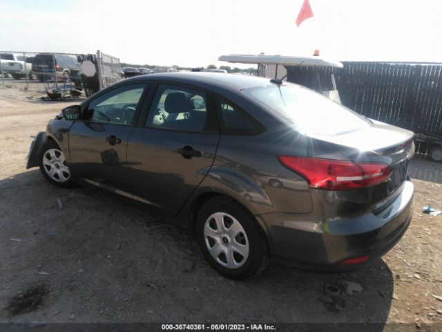Ford FOCUS S 2017 1FADP3E23HL328652 Image 3