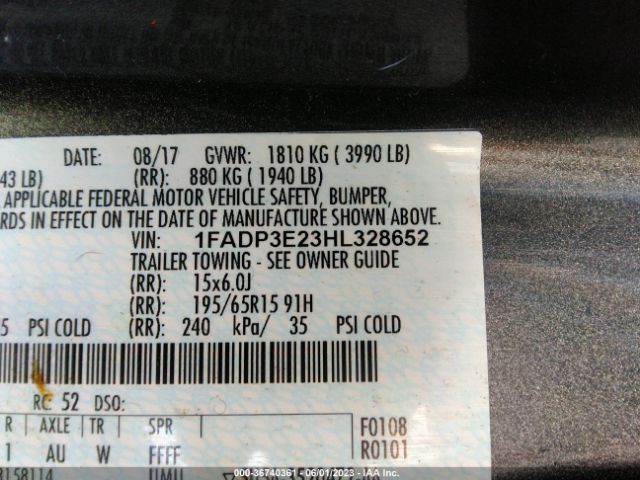 Ford FOCUS S 2017 1FADP3E23HL328652 Image 9