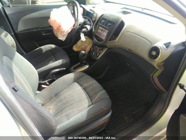 Chevrolet SONIC LT 2016 1G1JC5SH8G4177886 Image 6