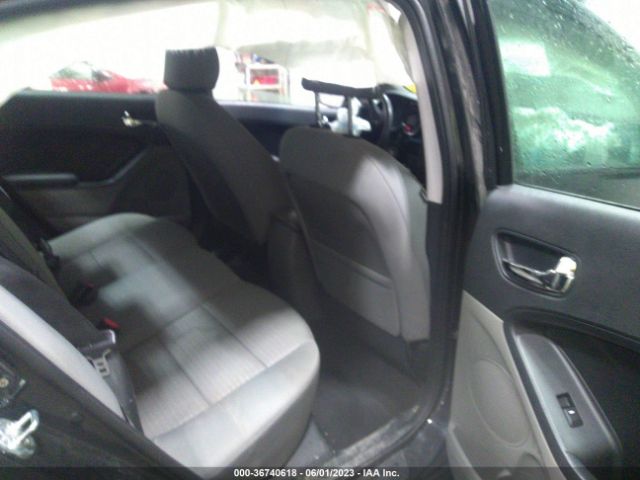 KNAFX4A64G5505260 KIA FORTE LX