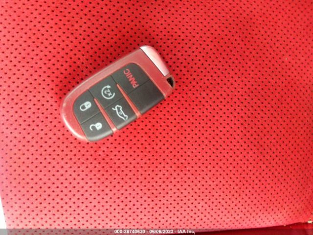 2C3CDZFJ7JH199992 Dodge Challenger