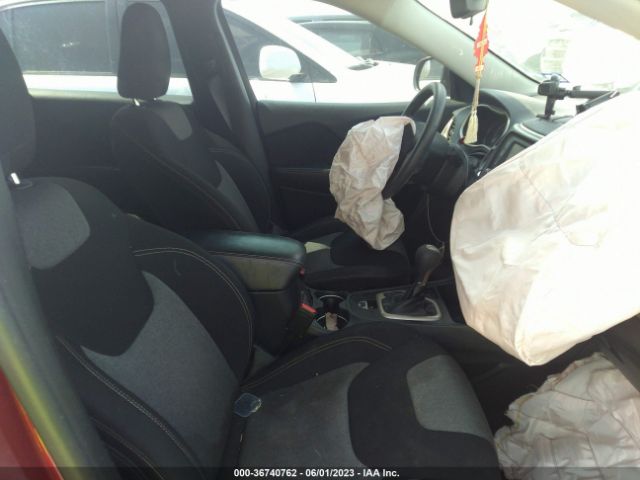 1C4PJLAB5EW288616 Jeep Cherokee Sport