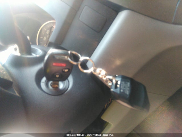 2008 HONDA CR-V LX VIN: JHLRE48318C006899