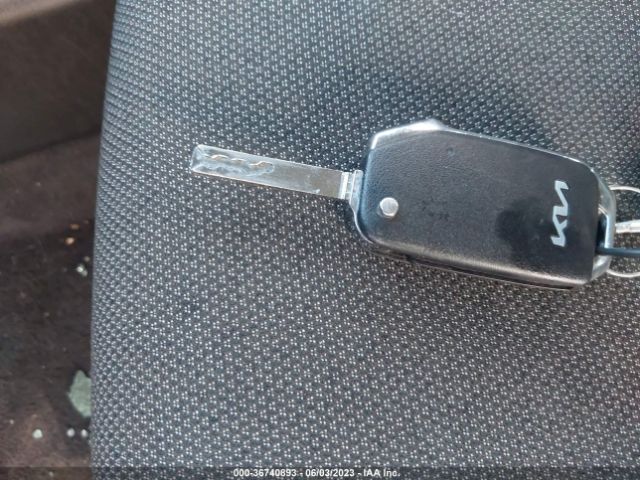 3KPF24AD6NE484901 KIA Forte Lxs