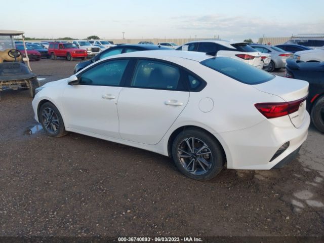 3KPF24AD6NE484901 KIA Forte Lxs