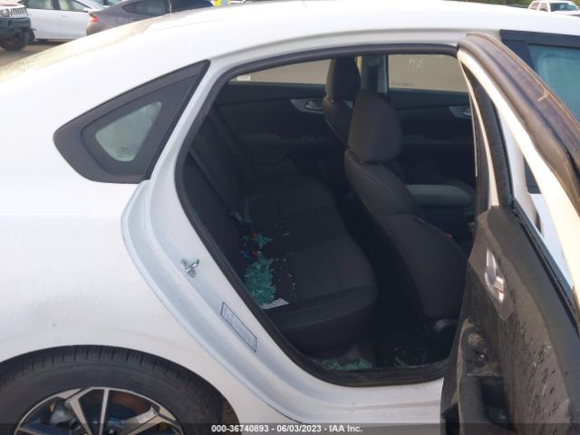 3KPF24AD6NE484901 KIA Forte Lxs