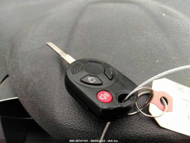 1FMCU9G99HUB71548 Ford ESCAPE SE