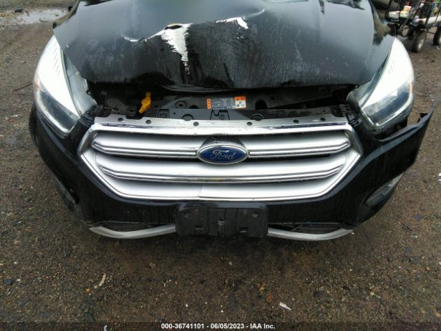 1FMCU9G99HUB71548 Ford ESCAPE SE