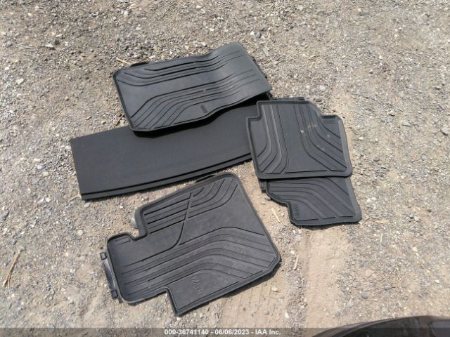 WBA8Z9C55KB220646 BMW 3 Series 330i Xdrive
