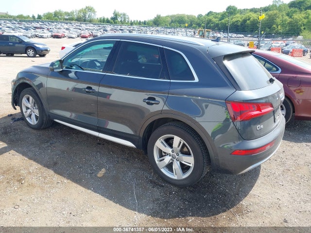 WA1BNAFY8K2064205 Audi Q5 Premium Plus