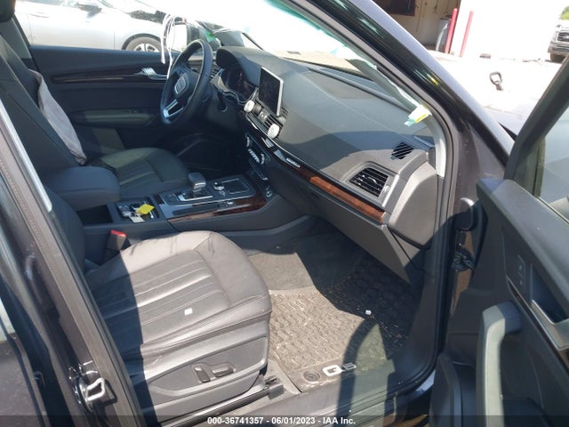 WA1BNAFY8K2064205 Audi Q5 Premium Plus