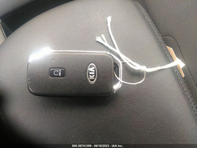 5XXG14J24MG043747 KIA K5 LXS