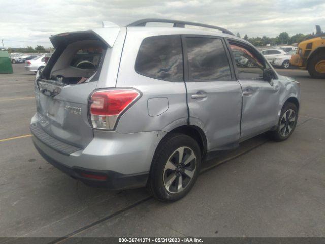 JF2SJAEC7HH526123 Subaru Forester Premium