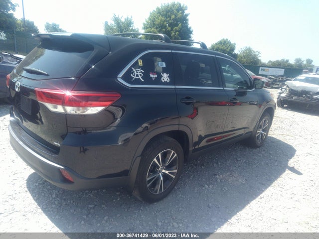 Toyota Highlander Le 2019 5TDBZRFH1KS920865 Image 4
