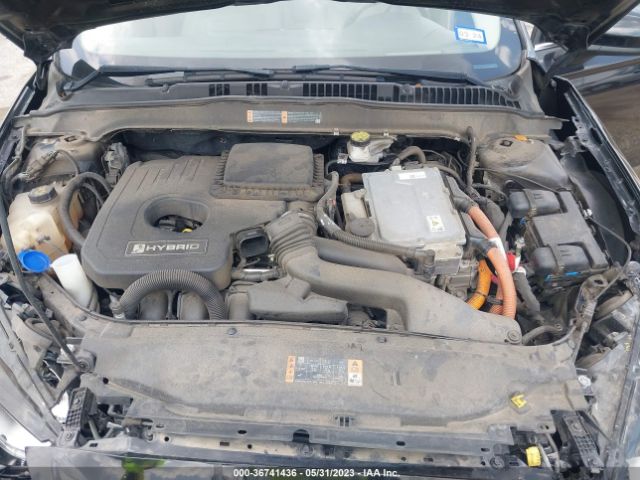 3FA6P0LU8KR206082 Ford Fusion Hybrid Se