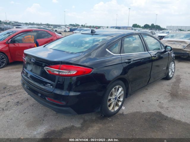 3FA6P0LU8KR206082 Ford Fusion Hybrid Se