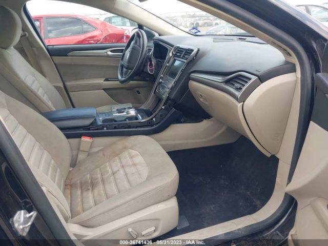3FA6P0LU8KR206082 Ford Fusion Hybrid Se