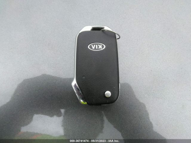 KNDEUCAA2M7217100 KIA SELTOS S